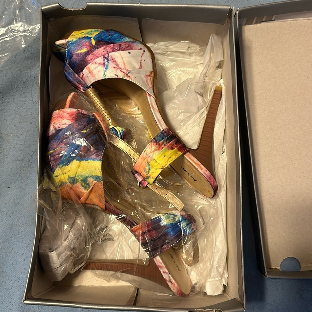 Apt. 9 Rainbow & gold High Heel Open Toe Sandals Sz 9.5